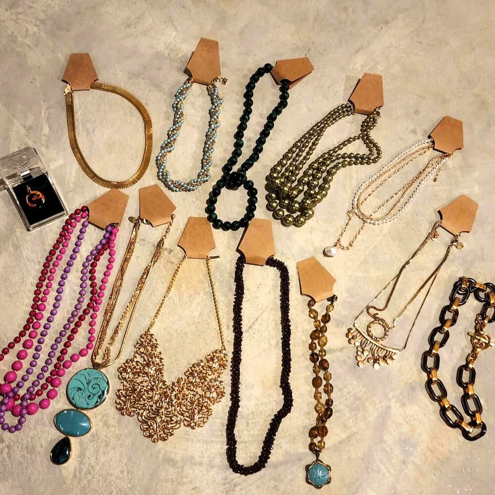 Jewely lot of necklaces